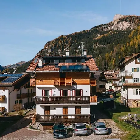 Appartamenti Cesa Soreie By Ama Val Di Fassa Canazei Exterior photo